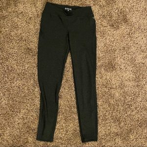NEW Ankle Fabletics Athletic Casual leggings Small